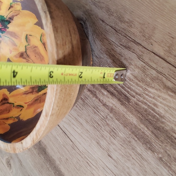 Mango wood bowl with flowers - Picture 6 of 7